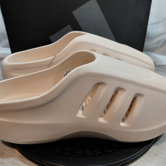 NEW Adidas Mens Adifom Futuristic Infinity Mule Warm Vanilla Slip-On Clogs SZ 13 - Picture 2 of 14